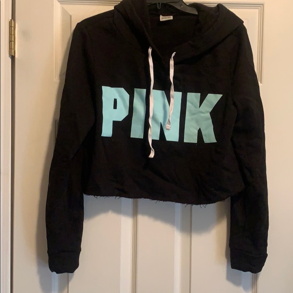 Size medium, pink crop hoodie, only worn once